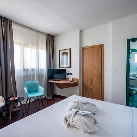Hotel Logonovo Llido Degli Estensi Extérieur photo