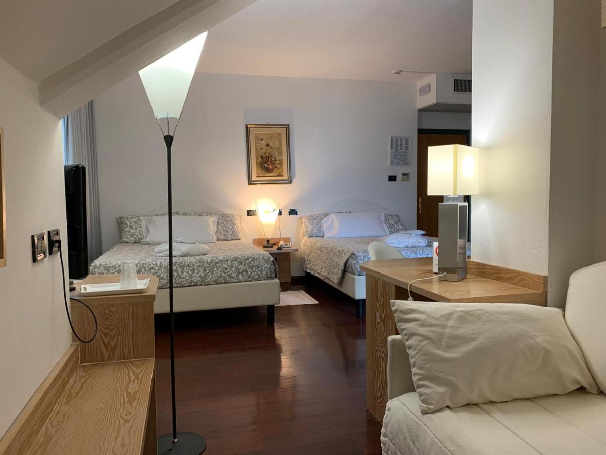 Hotel Logonovo Llido Degli Estensi Extérieur photo