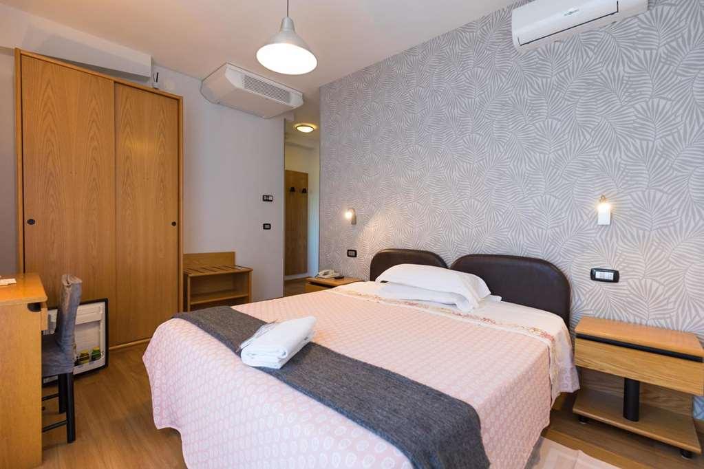 Hotel Logonovo Llido Degli Estensi Chambre photo