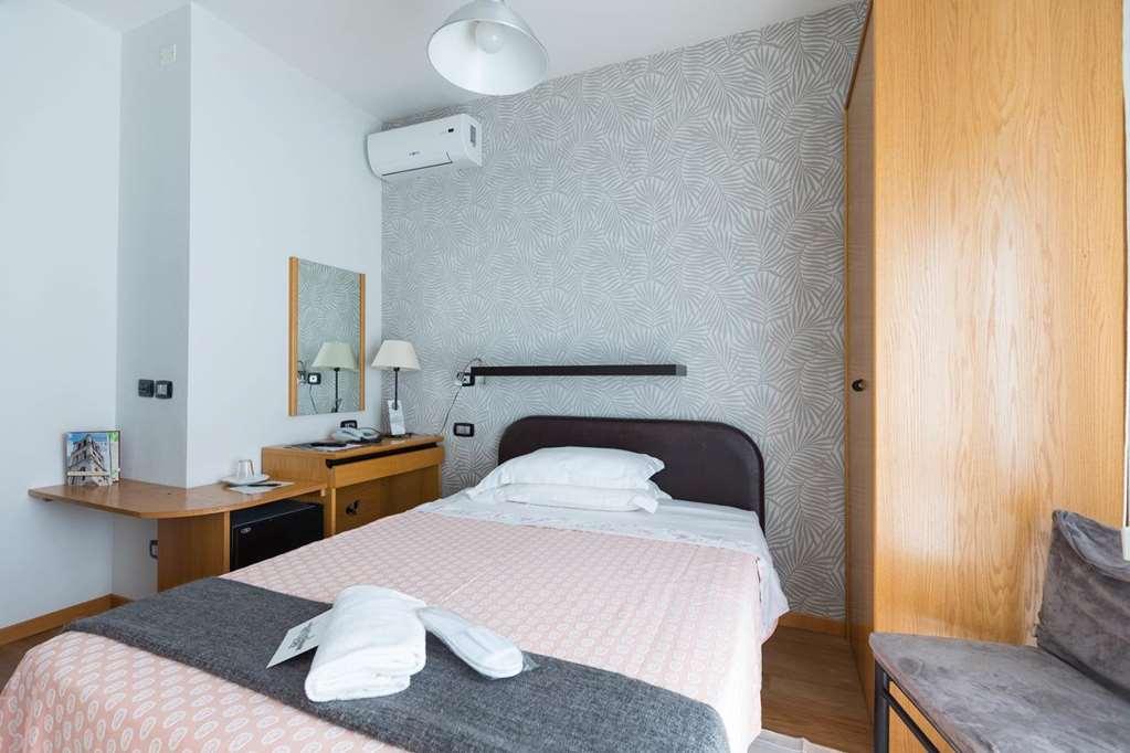 Hotel Logonovo Llido Degli Estensi Chambre photo