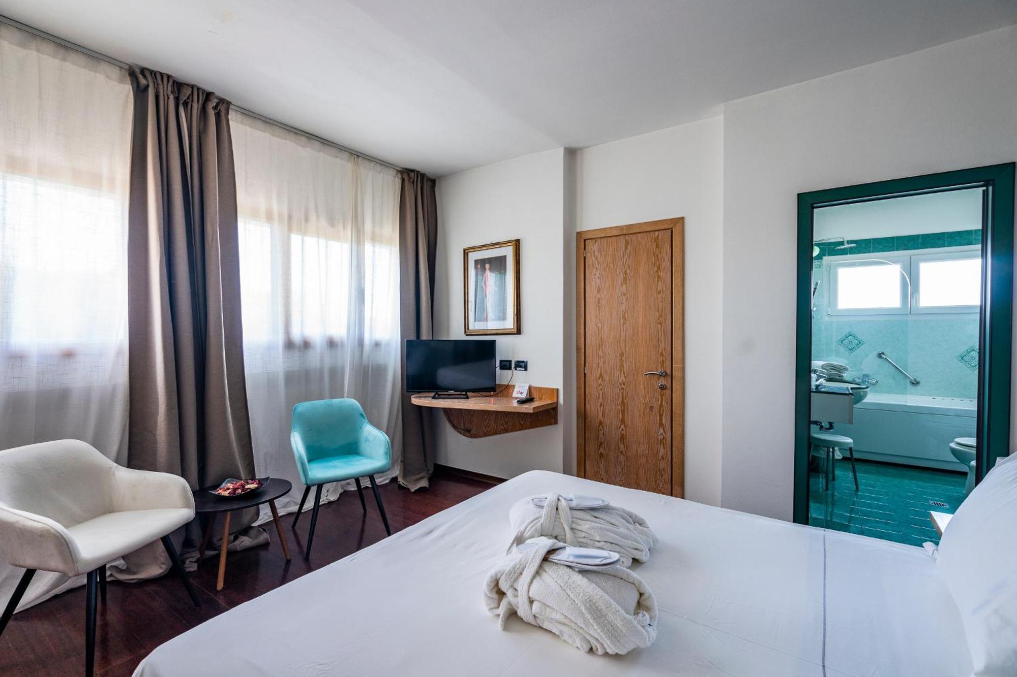 Hotel Logonovo Llido Degli Estensi Extérieur photo