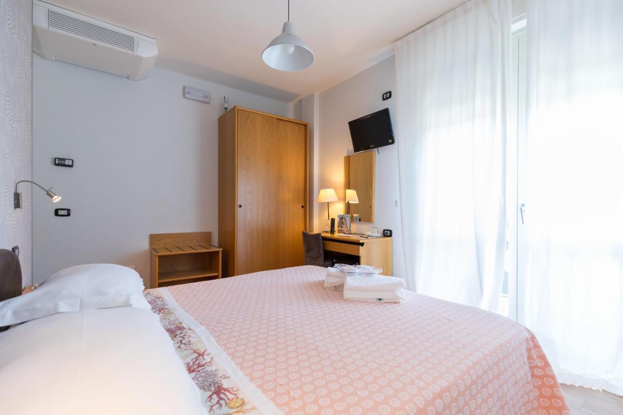 Hotel Logonovo Llido Degli Estensi Extérieur photo